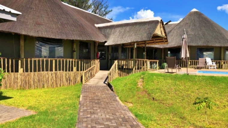 Tlou Lodge Accommodation